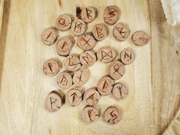 jeu de runes bois naturel – Image 2