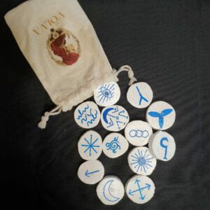 Jeu de runes des sorcières blanches