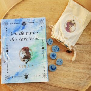Jeu de runes des sorcières teinte bleu ciel