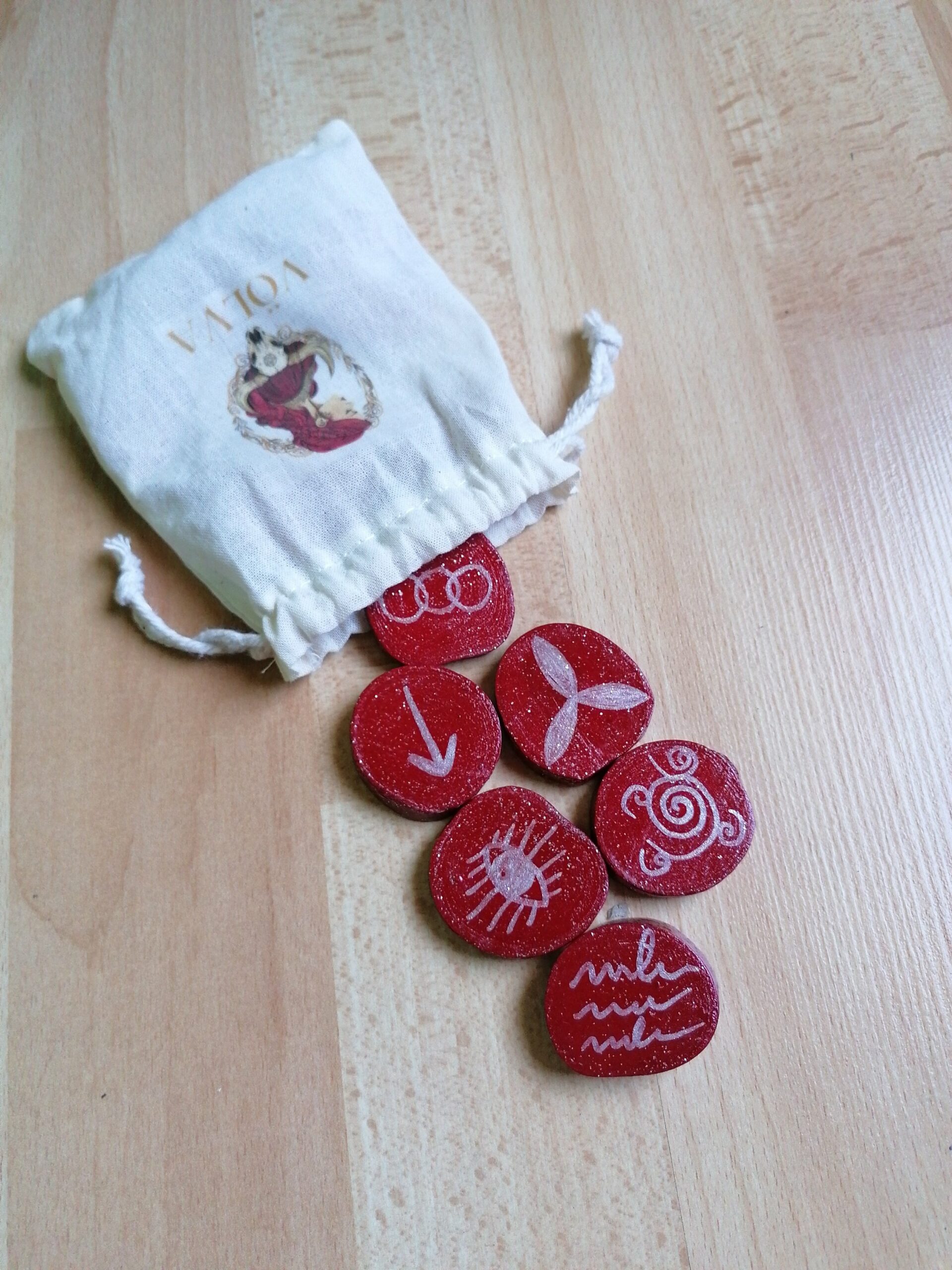 Runes des sorcières rouge et argenté – Image 2
