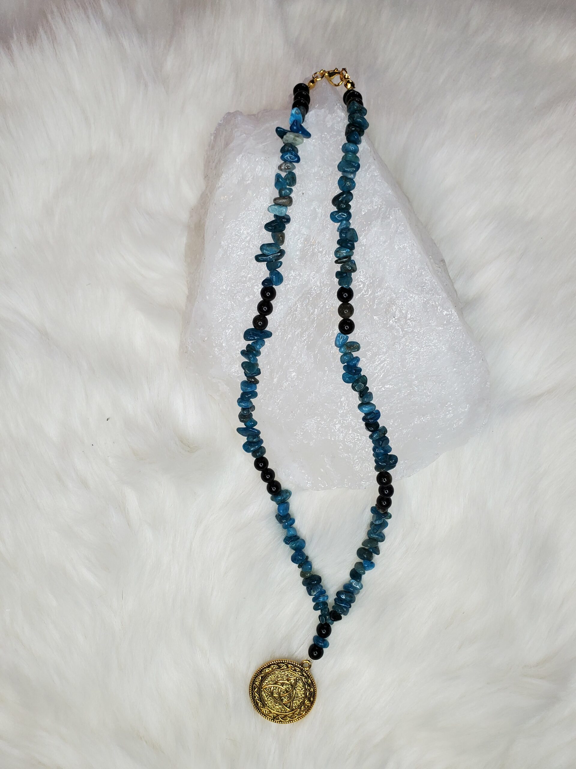 Collier en Apatite et Tourmaline noire