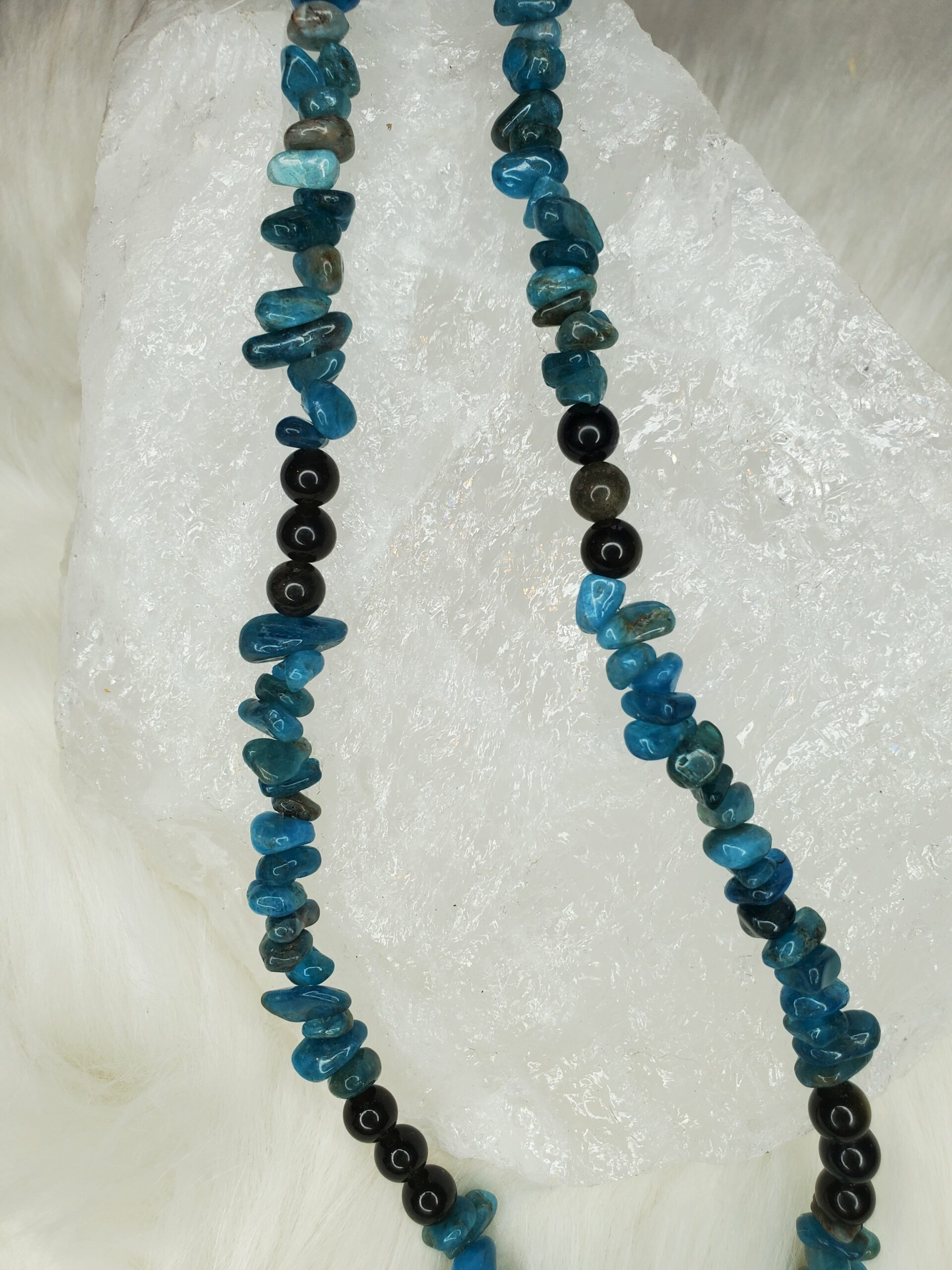 Collier en Apatite et Tourmaline noire – Image 3