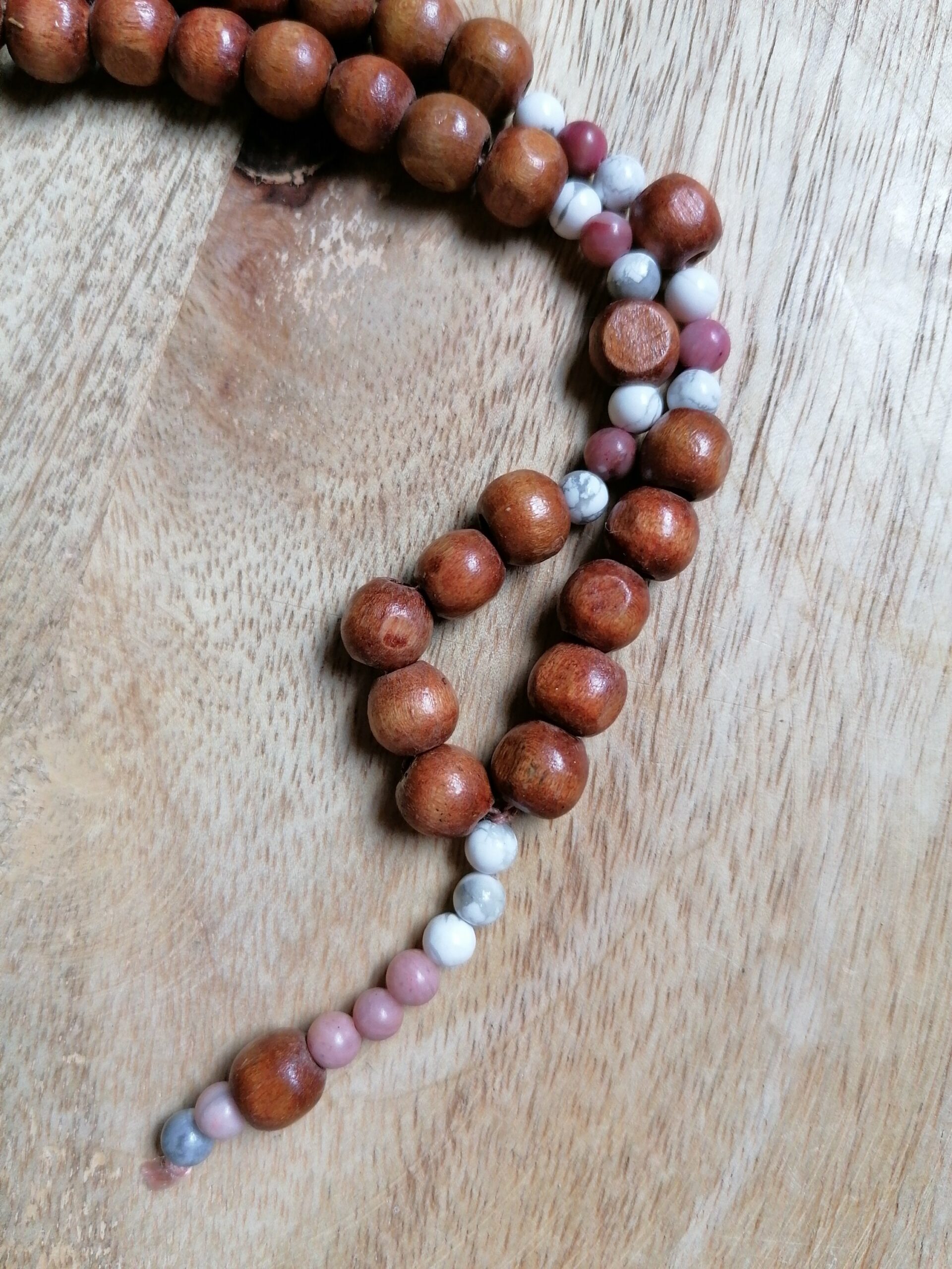 Chapelet en Howlite et Quartz rose – Image 3
