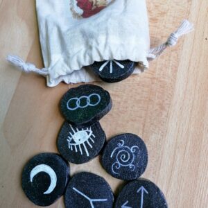 Runes des sorcières grises anthracite et blanc